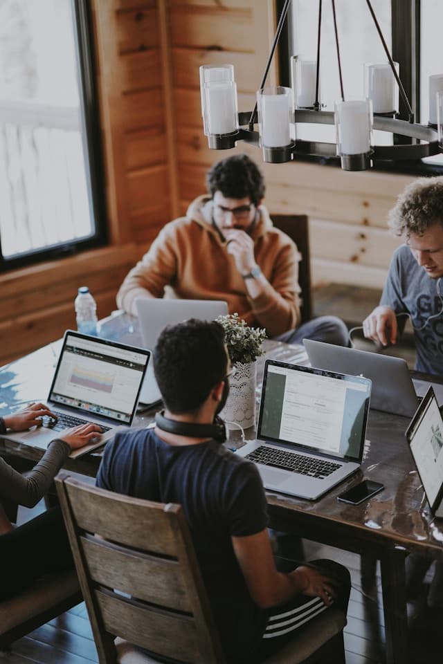 Data analysis and workflow charts
